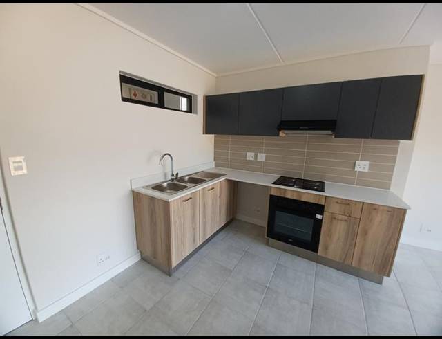 1 BEDROOM PROPERTY TO RENT IN GREENBAY ECO ESTATE